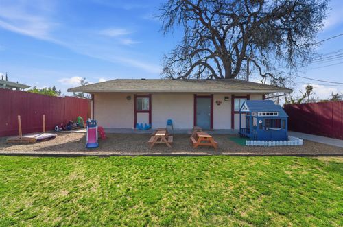 1934 G St, Modesto, CA, 95354-1321 | Card Image