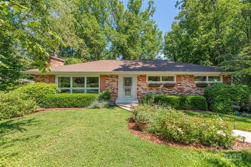 24 Woodcrest Rd, Asheville, NC, 28804-2847 | Card Image