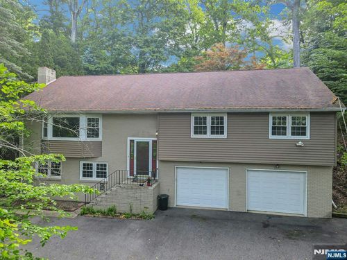297 Pines Lake Dr E, Wayne, NJ, 07470-5008 | Card Image