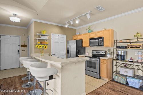 8307-260 Old Village Center Cir, St Augustine, FL, 32084-5840 | Card Image