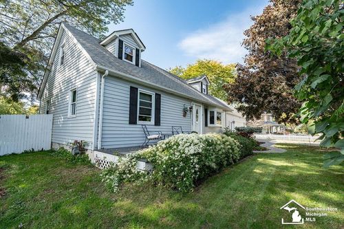 3498 Iroquois Trl, Monroe, MI, 48162-4526 | Card Image