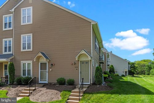 3208 Society Pl, NEWTOWN, PA, 18940-3269 | Card Image