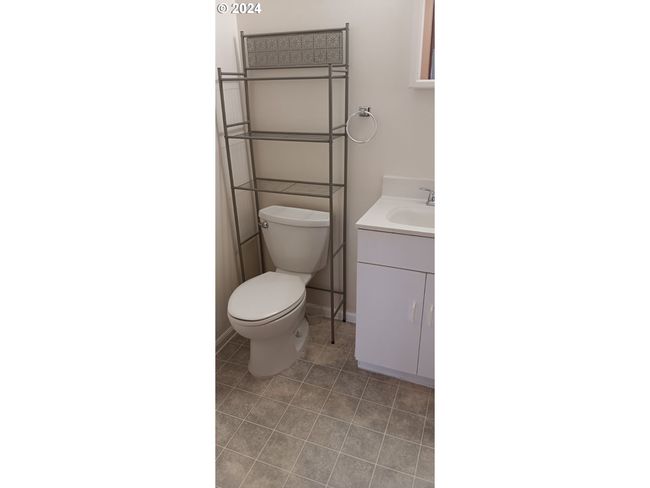 160 Spring St, House other with 3 bedrooms, 3 bathrooms and null parking in Gardiner OR | Image 21