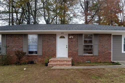679 Winchester Ln, Norcross, GA, 30071-3053 | Card Image