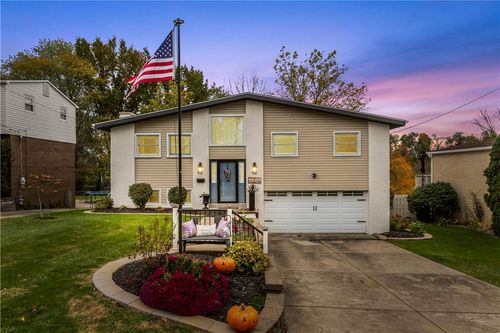 4426 Helmar Dr, Monroeville, PA, 15146-1052 | Card Image