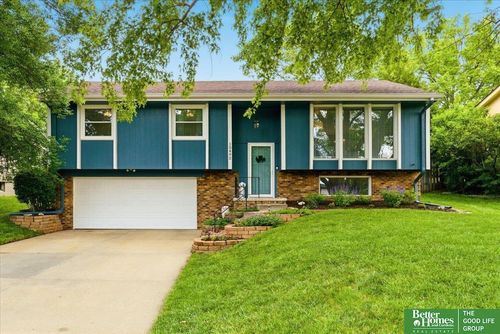 15492 Harney Street, Omaha, NE, 68154 | Card Image