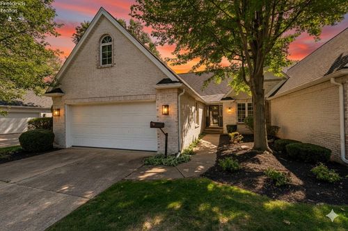 5338 Bayshore Rd, Oregon, OH, 43616-4475 | Card Image