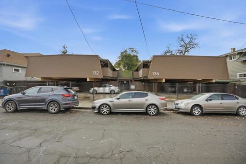 136 W Vine St, Stockton, CA, 95202-1863 | Card Image