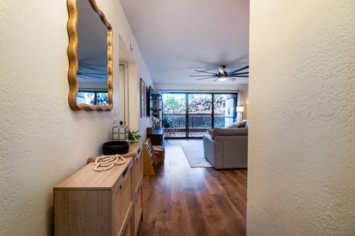 apt-104-75-5863 Kuakini Hwy, Kailua Kona, HI, 96740-2129 | Card Image
