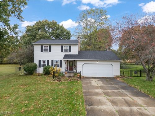 8459 Whitmer Ave Ne, Canton, OH, 44721-1456 | Card Image