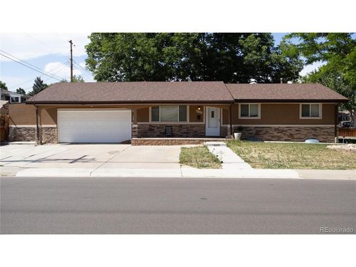 8235 W Florida Ave, Lakewood, CO, 80232-5305 | Card Image