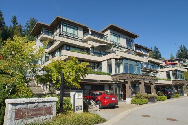 2559 Highgrove Mews, Townhouse with 3 bedrooms, 3 bathrooms and 2 parking in West Vancouver BC | Image 1