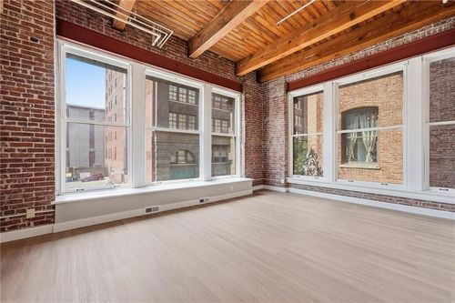 204-308 W 8th St, Kansas City, MO, 64105-1520 | Card Image