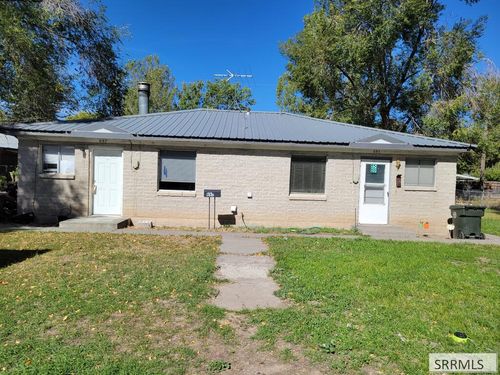 695 S Stout Ave, Blackfoot, ID, 83221-3309 | Card Image