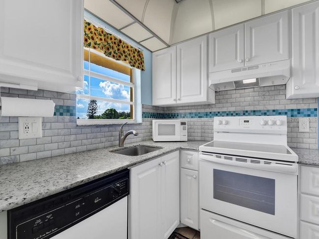 1-304 - 4380 27 Th Ct Sw, Condo with 2 bedrooms, 2 bathrooms and null parking in NAPLES FL | Image 11