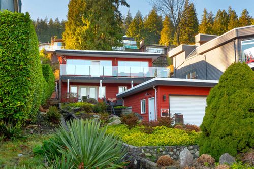 2341 Panorama Dr, North Vancouver, BC, V7G1V4 | Card Image
