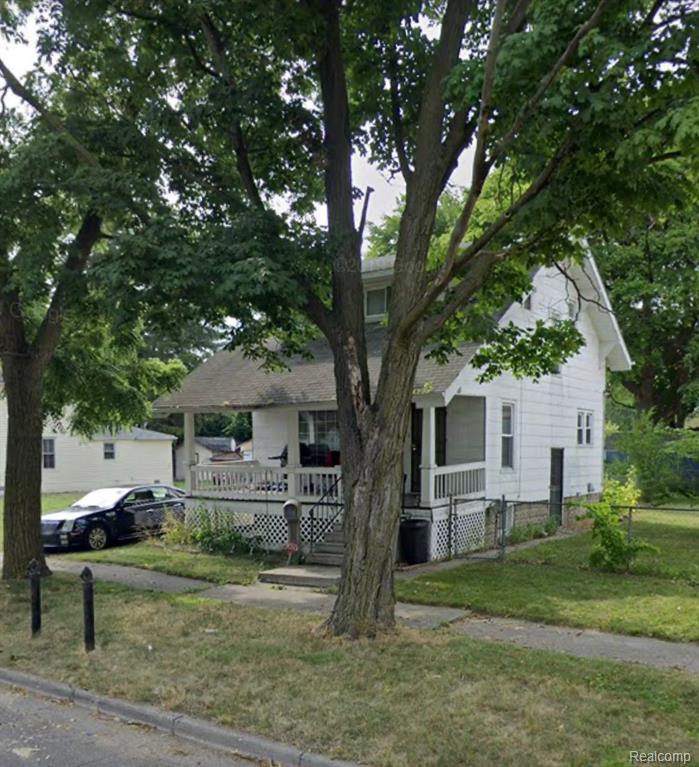 Oakley St, Saginaw, MI 48602