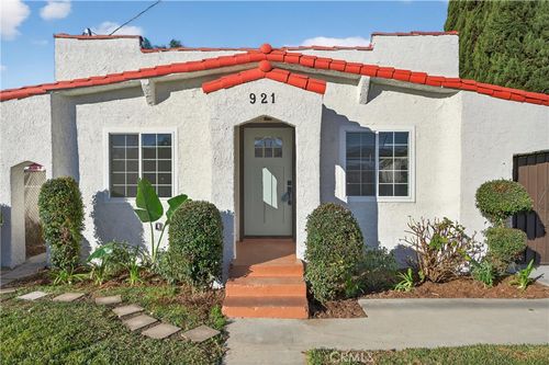921 N Crane Ave, Compton, CA, 90221-2215 | Card Image