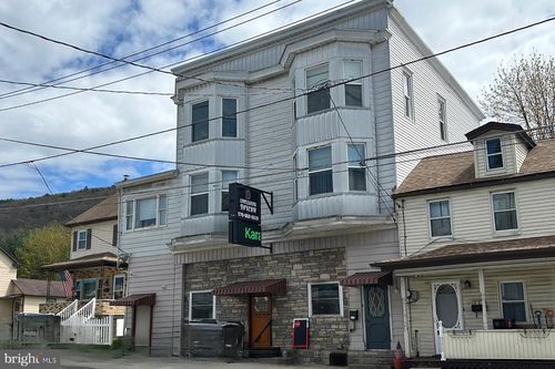 239 W Catawissa St, Nesquehoning, PA, 18240-1404 | Card Image