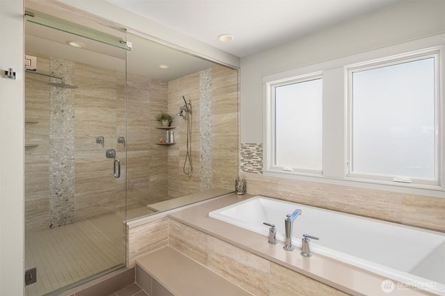 212 5 Th Ave W, House other with 4 bedrooms, 4 bathrooms and 4 parking in Kirkland WA | Image 24