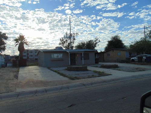 2711 S Mesa Ave, Yuma, AZ, 85364-7141 | Card Image