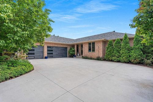2821 Legend Lane, LAWRENCE, WI, 54115 | Card Image