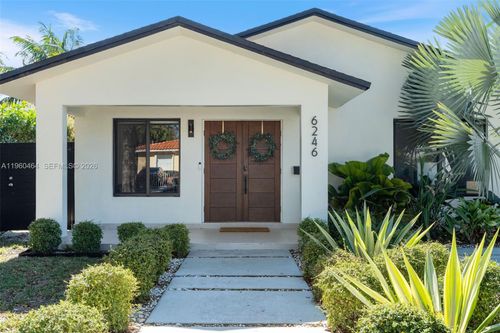 6246 Sw 10th St, West Miami, FL, 33144-4902 | Card Image