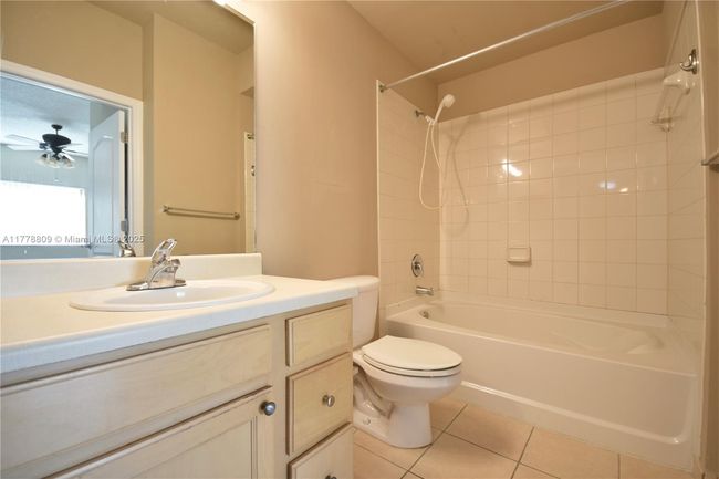 APT-429 - 6001 Sw 70 Th St, Condo with 3 bedrooms, 2 bathrooms and null parking in South Miami FL | Image 22