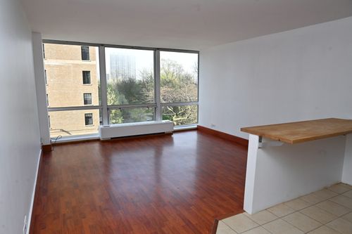 apt-402-2400 N Lakeview Ave, Chicago, IL, 60614-2732 | Card Image