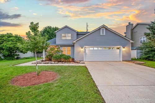 148 S Glenbrook Trl, Mchenry, IL, 60050-5499 | Card Image
