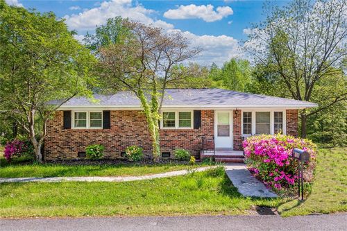 106 Clinkscales St, Belton, SC, 29627-2012 | Card Image