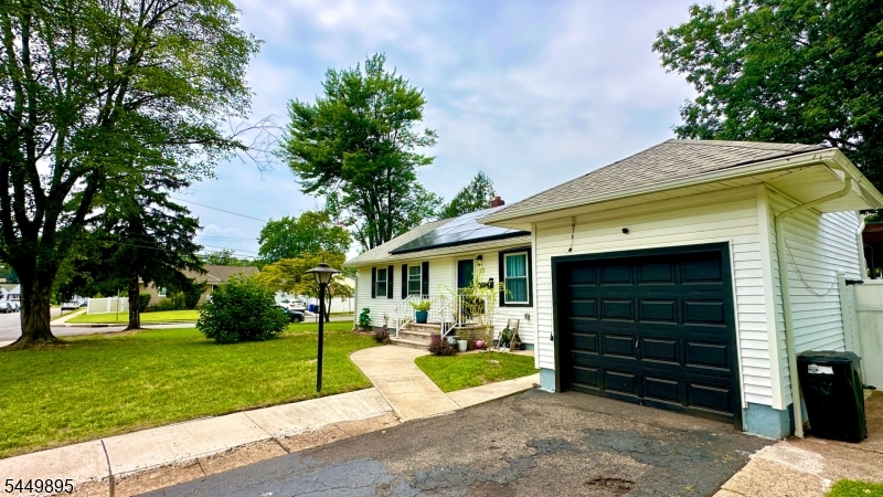 Residential in Hillside Twp. 4