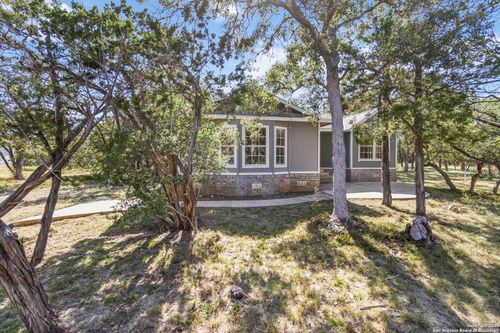 1260 Comanche Path, Bandera, TX, 78003-4355 | Card Image