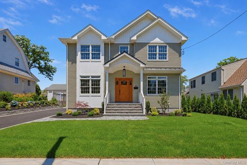 43 Highland Ave, Port Washington, NY, 11050-4019 | Card Image