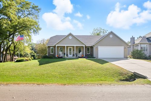 8183 Bridle Path, LAKE MILLS, WI, 53551-9414 | Card Image