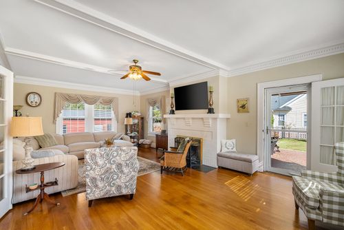 308 W Walnut St, Clinton, SC, 29325-3048 | Card Image