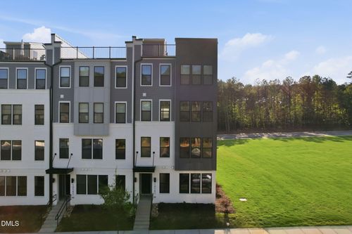 unit-101-10567 Pleasant Branch Dr, Raleigh, NC, 27614-7493 | Card Image