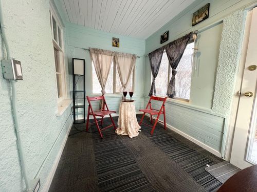 455 3 St E, Drumheller, AB, T0J0Y4 | Card Image