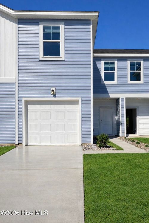 574 Sandy Hollow Dr, Jacksonville, NC, 28540-6400 | Card Image