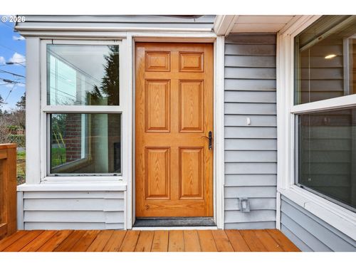 142 Holmes Ln, Oregon City, OR, 97045-3251 | Card Image