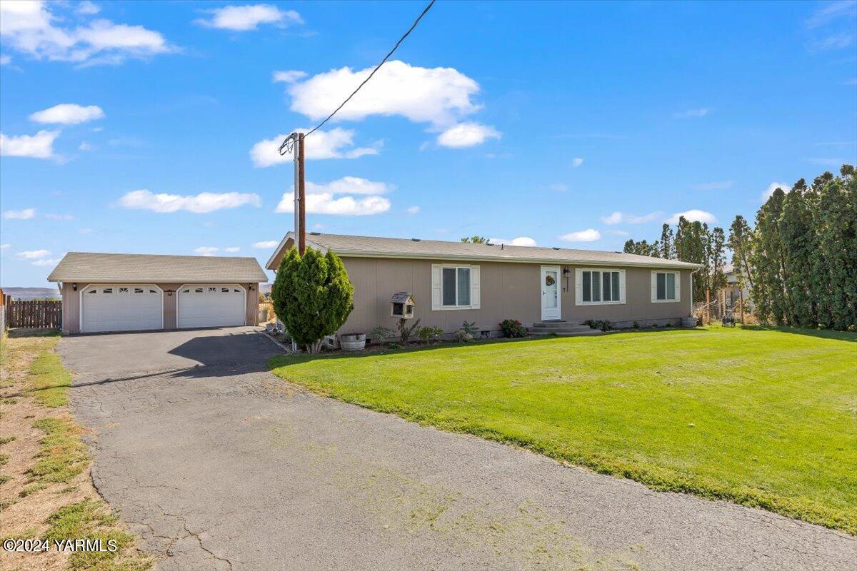 84th Ave, Yakima, WA 98903