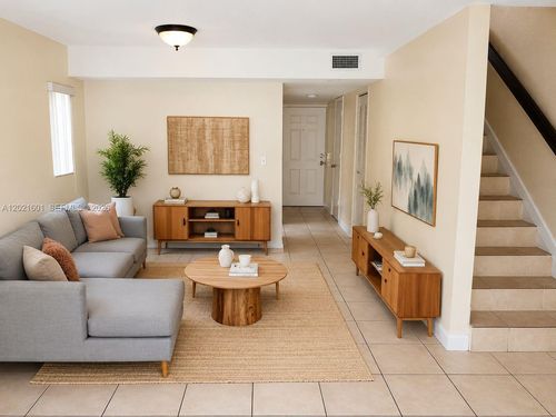 3-223-8650 Sw 109th Ave, Miami, FL, 33173-4471 | Card Image