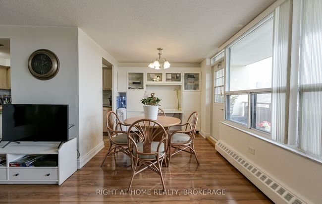 607 - 3120 Kirwin Ave, Condo with 2 bedrooms, 1 bathrooms and null parking in Mississauga ON | Image 6