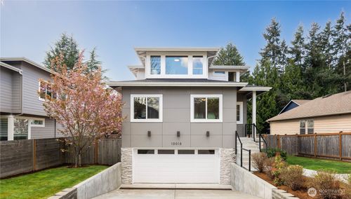 10015 131st Pl Ne, Kirkland, WA, 98033-5288 | Card Image