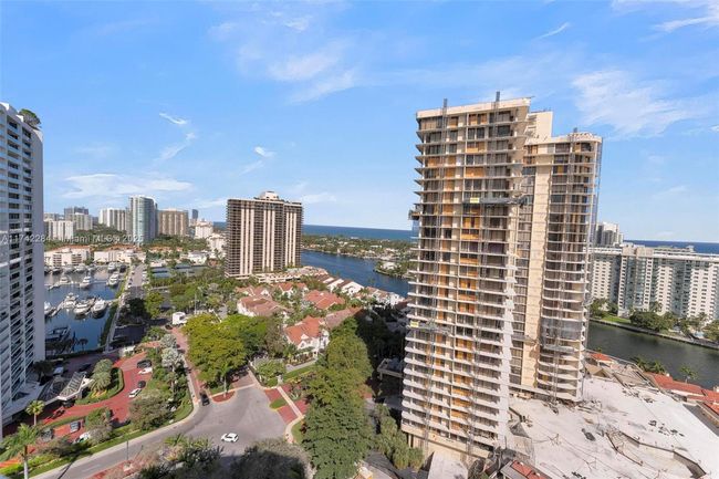 APT-2011 - 19400 Turnberry Way, Condo with 3 bedrooms, 3 bathrooms and null parking in Aventura FL | Image 37