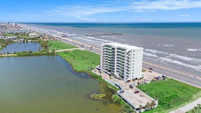 UNIT-904 - 9420 Seawall Blvd, Condo with 3 bedrooms, 2 bathrooms and 2 parking in Galveston TX | Image 18