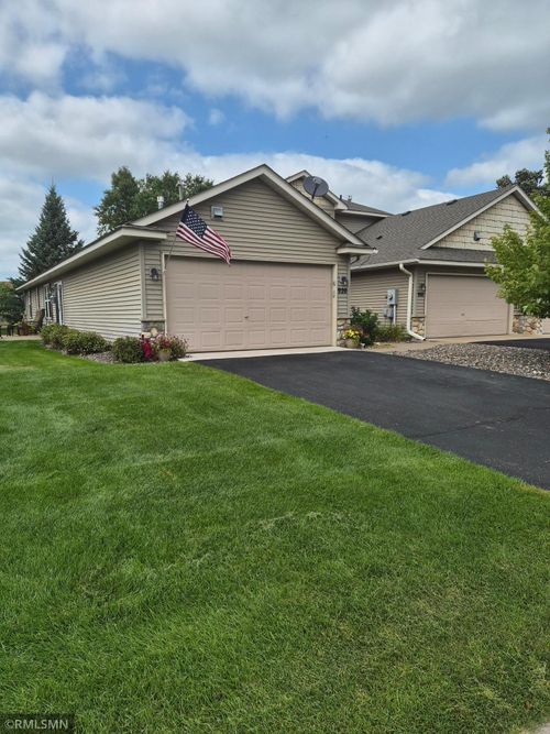 920 Fairfield Pl Nw, Isanti, MN, 55040-6511 | Card Image