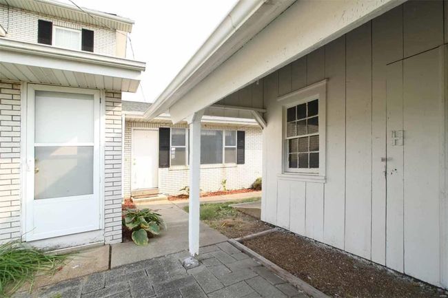 4204 Frank Scott Pkwy W, House other with 3 bedrooms, 2 bathrooms and 2 parking in Belleville IL | Image 39