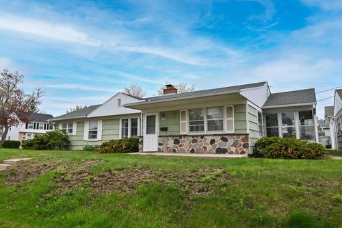 9020 W Hawthorne Avenue, Milwaukee, WI, 53226 | Card Image