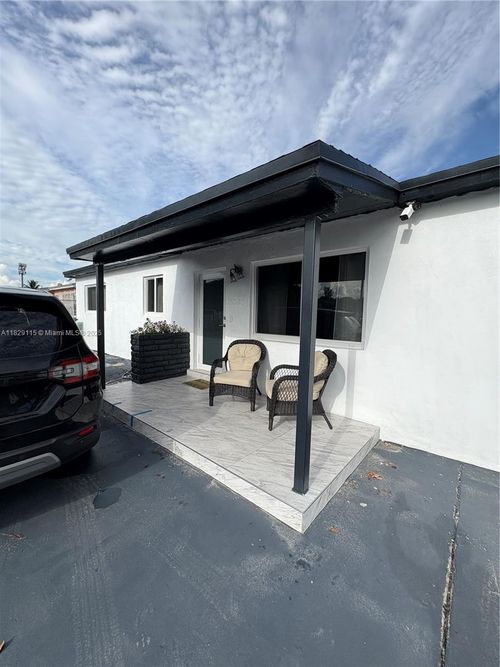 9020 Nw 32nd Ave, Miami, FL, 33147-3430 | Card Image